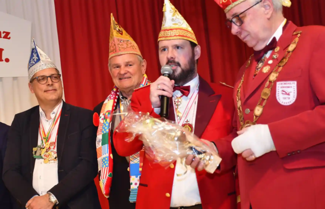  Viermol ellef Johr • Lebenshilfe